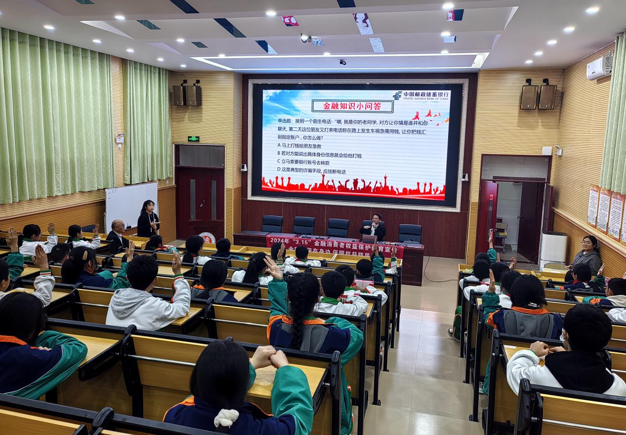 推进老年教育 撬动“银发”产业 2024老年教育行业市场前景预测分析_拥有“如意行”驾乘险，出行更顺畅！,人保护你周全