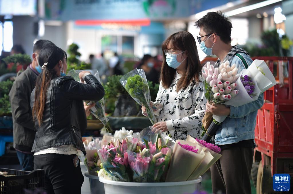 2024年鲜花电商市场运行策略及投资价值研究 供货量持续增长 鲜花拍卖行情迎来第一轮峰值_保险有温度,人保有温度