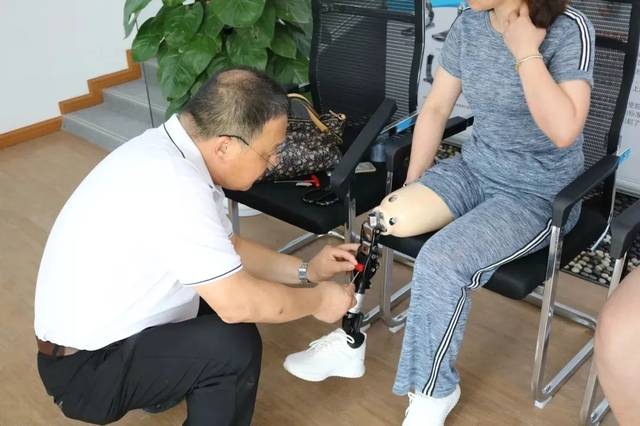 人保服务 ,人保服务_2024年中国功能假肢市场驱动因素、功能假肢主要细分市场及行业未来发展投资前景趋势