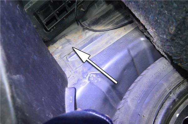 蔚来回应油门踏板断裂：问题车辆为二手车，曾发生严重事故