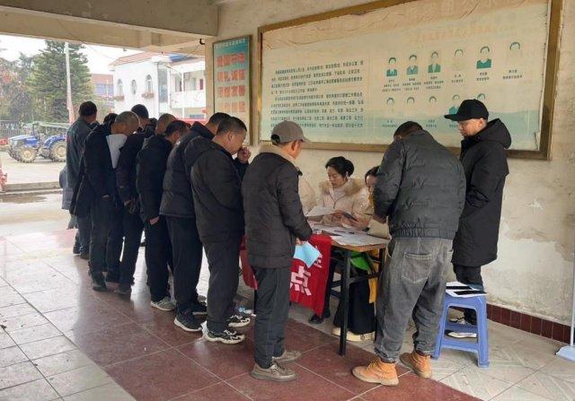 保险有温度,人保财险 _P2P平台行业发展现状及市场竞争风险分析2024