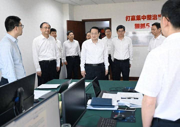【阜成门外】余淼杰：以新促质、以新提质，提升全要素生产率