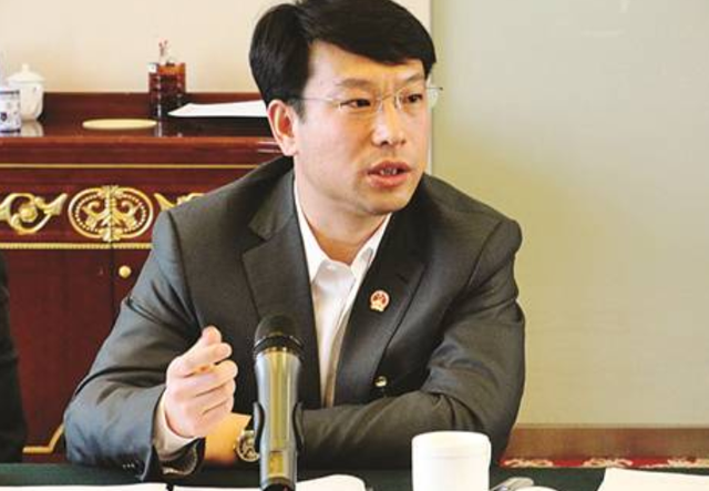 超750亿元 五大上市险企“发红包”