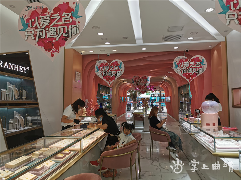 人保伴您前行,拥有“如意行”驾乘险，出行更顺畅！_“七夕经济”渐升温 中国婚纱礼服行业市场调查分析与投资前景预测