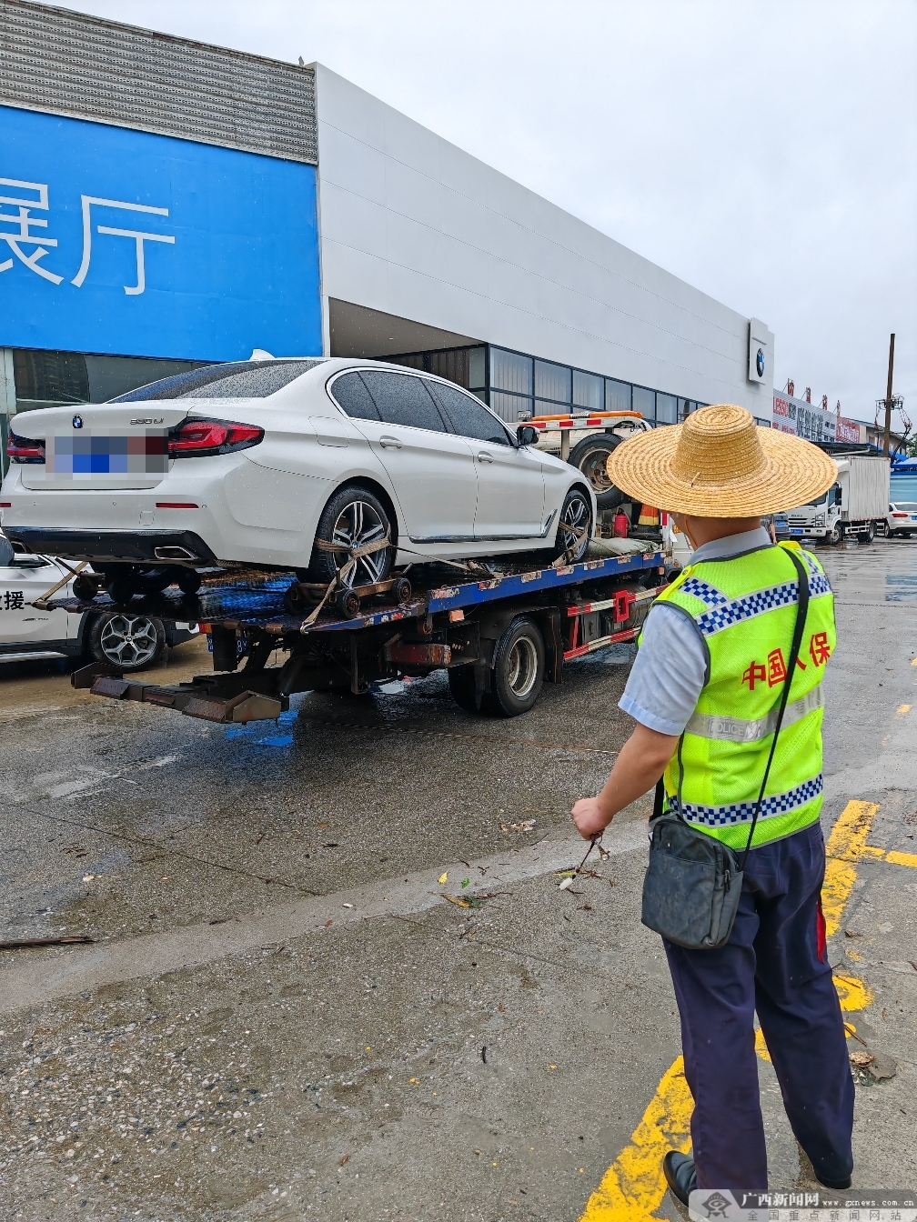 人保车险   品牌优势——快速了解燃油汽车车险,人保财险政银保 _2024年健康服务行业发展现状、竞争格局及未来发展趋势与前景分析