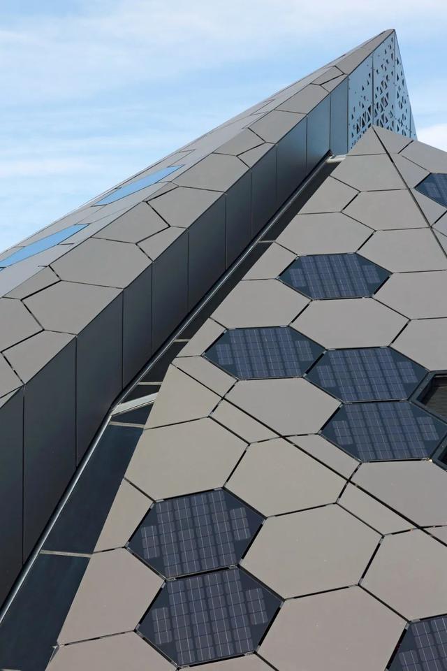 中国光伏建筑一体化(BIPV)行业深度分析与发展趋势预测_人保服务,人保有温度