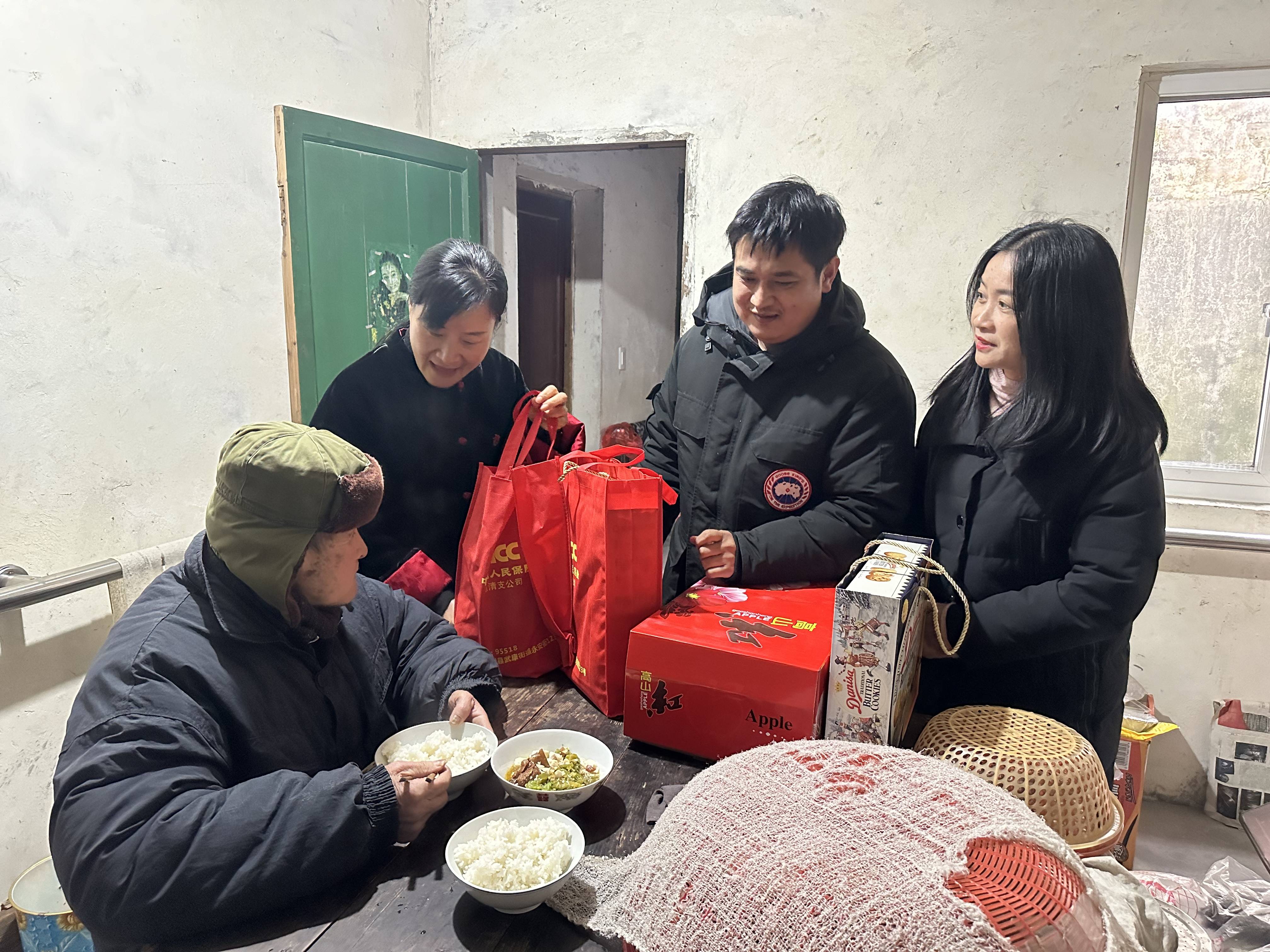 人保车险 品牌优势——快速了解燃油汽车车险,人保有温度_光电元器件行业市场环境及未来前景展望分析