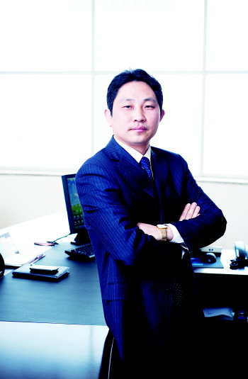 人保服务 ,人保财险 _2025年汽车传感器市场现状及发展前景分析