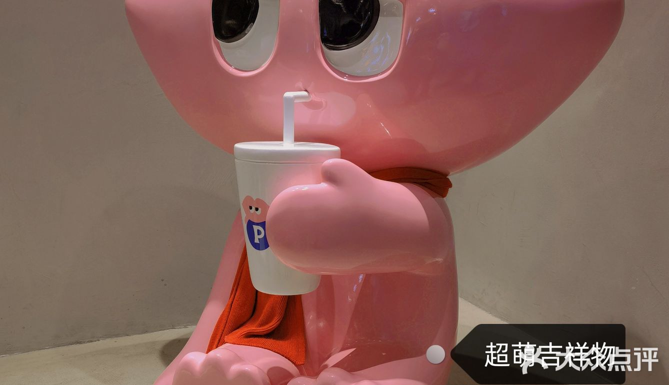 探店1天｜10秒切好一颗牛油果，我在现制饮品店体验“速度”