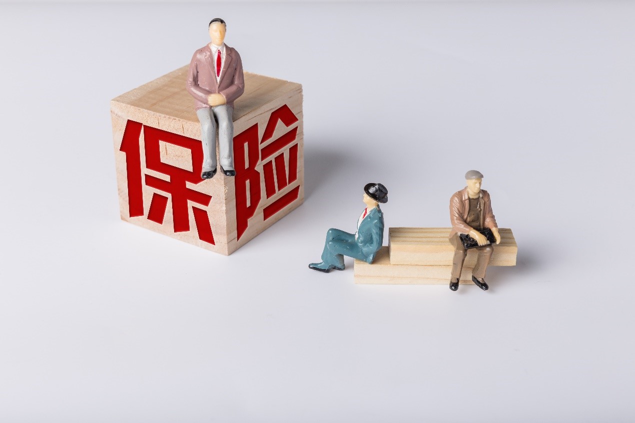 控股华泰保险、解散安达保险，进退之间国际保险巨头在华“落子成局”