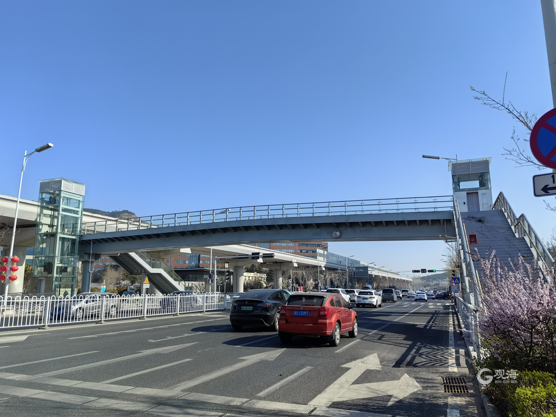 人保服务,拥有“如意行”驾乘险,出行更顺畅!_2025年人工智能医疗行业市场分析及发展趋势预测