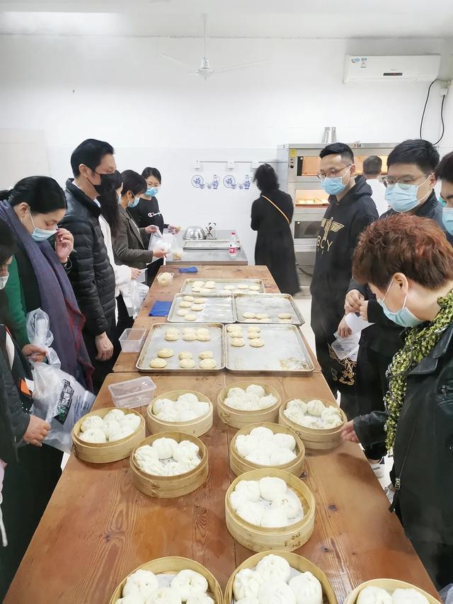 烘焙界的‘独行侠’：单门烤箱如何以幽默姿态应对美食挑战？_人保服务,拥有“如意行”驾乘险，出行更顺畅！
