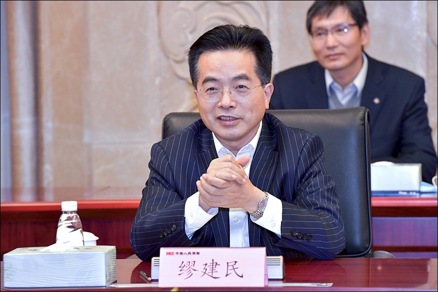 人保服务 ,人保伴您前行_2025年玻璃杯行业现状与发展趋势分析