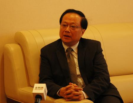 政策红利与技术革新双重驱动下，2025年桅杆式起重机行业深度调研_保险有温度,人保财险 