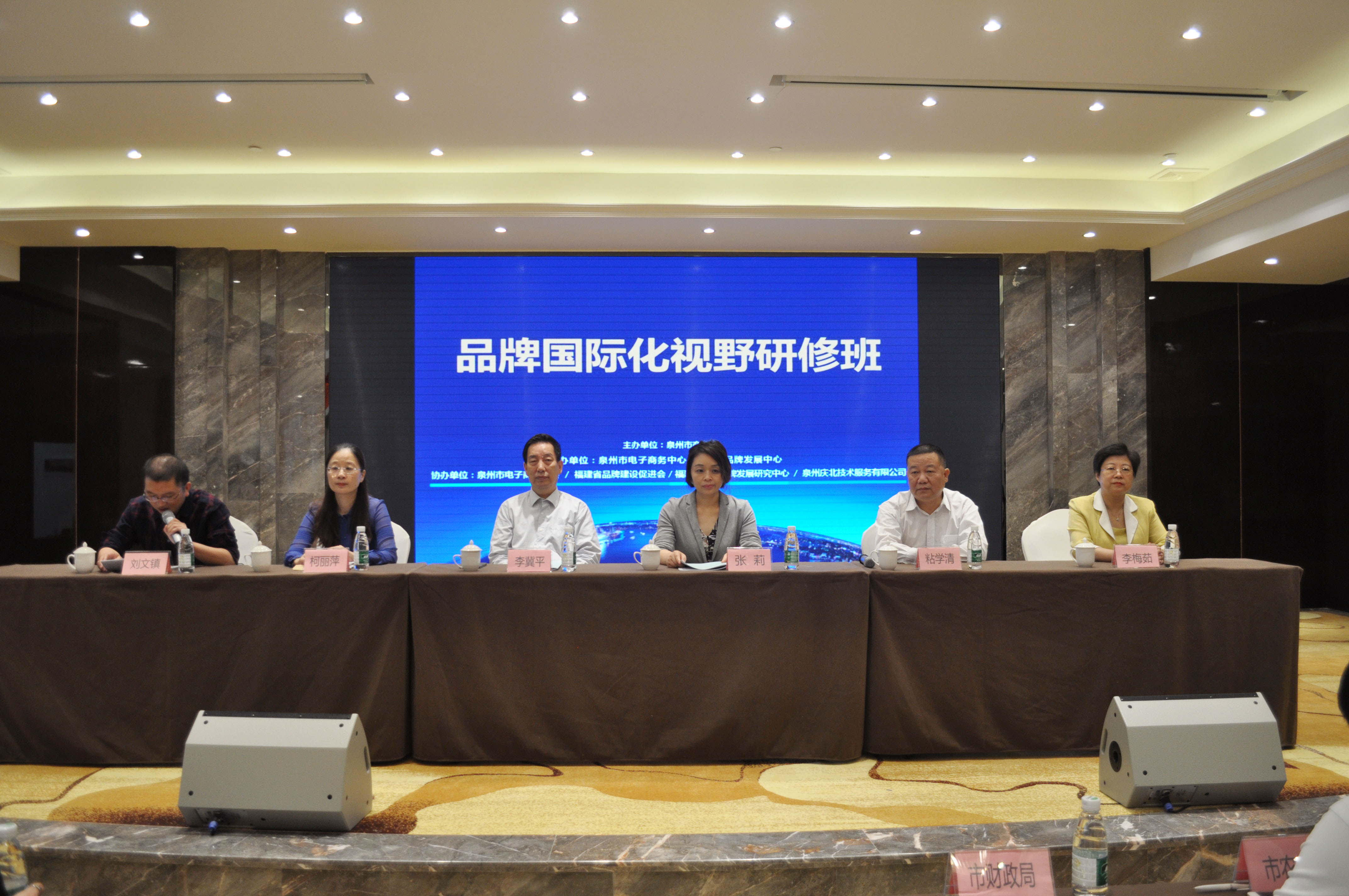 2025年铁路器材行业市场分析：高端化、智能化、国际化_人保车险   品牌优势——快速了解燃油汽车车险,人保伴您前行