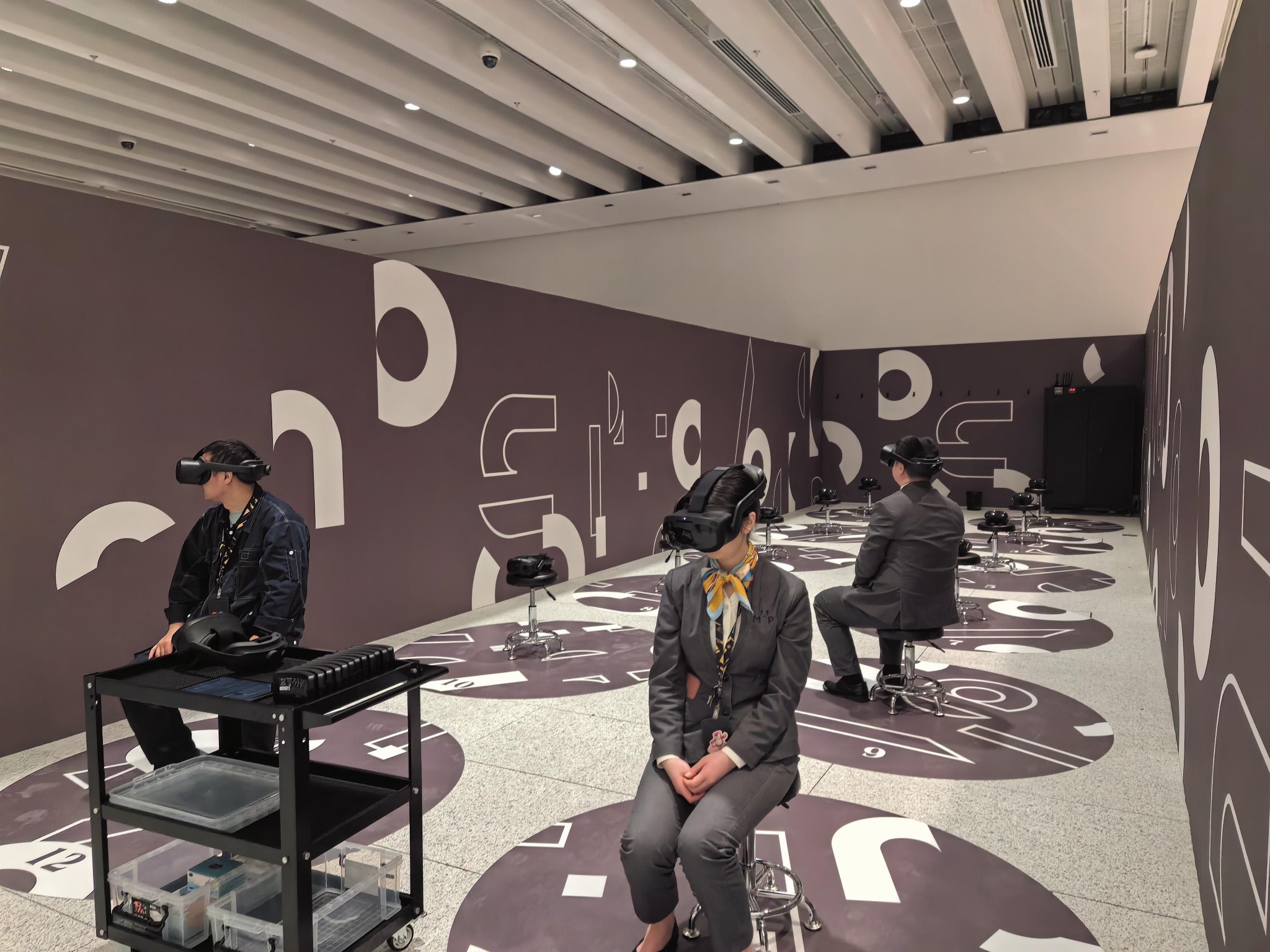 连接虚拟与现实：VR文化体验行业2025年深度调研_保险有温度,人保服务