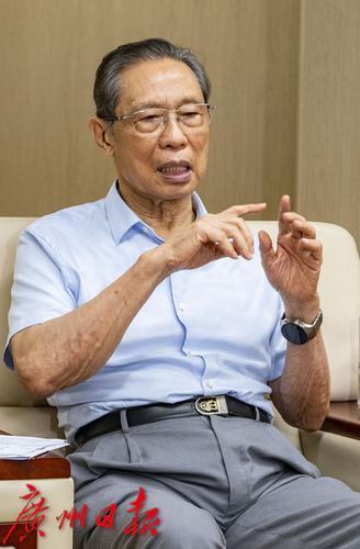 钟南山：国产新冠药物是有效的