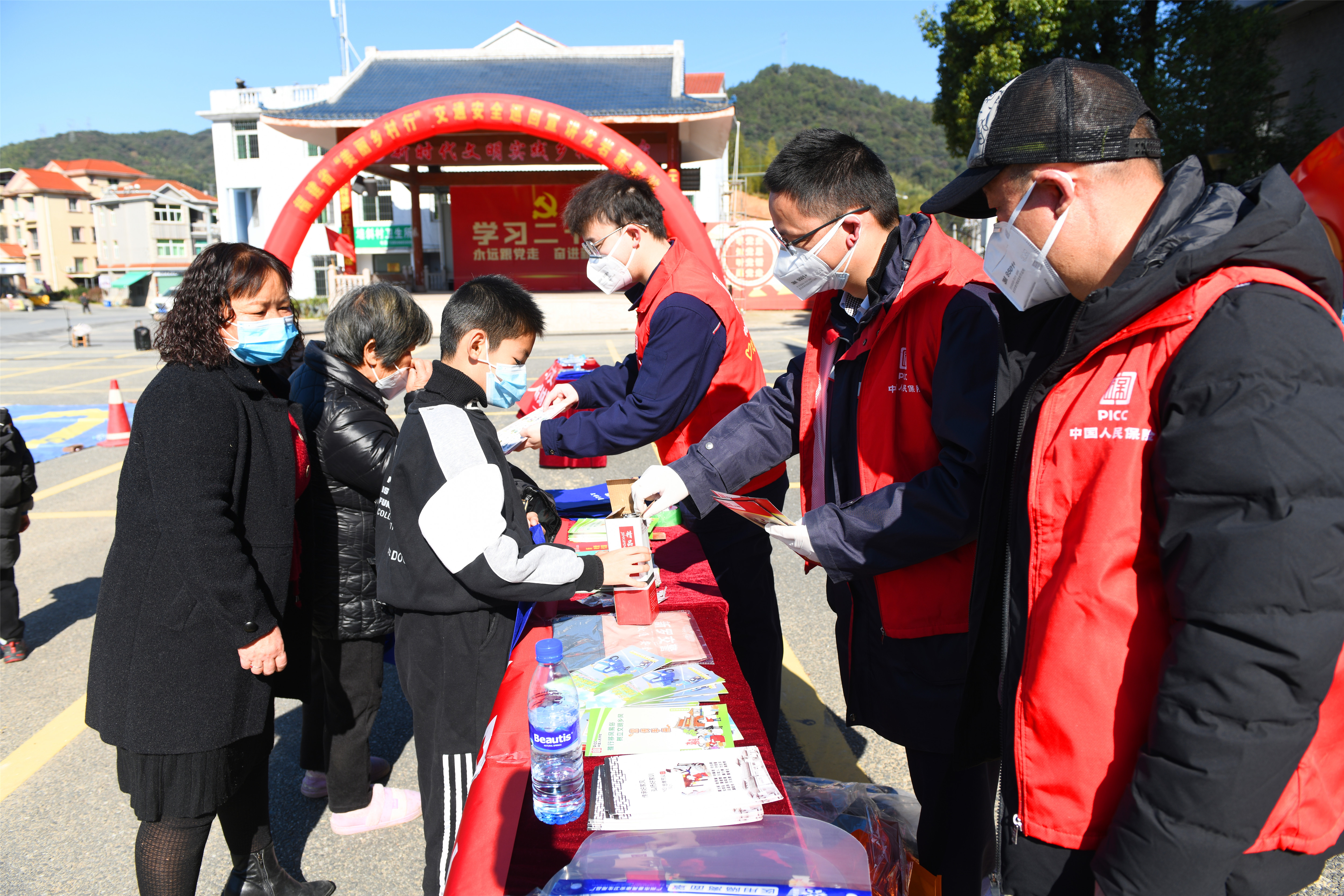 人保财险政银保 ,人保有温度_2025年光子计算行业现状与发展趋势分析
