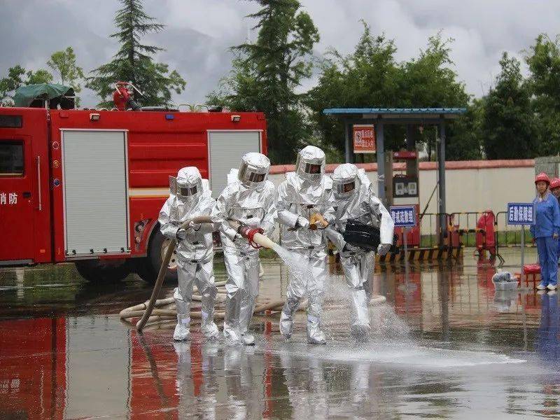 山东高密一化工车间发生爆炸事故 正全力救援救治