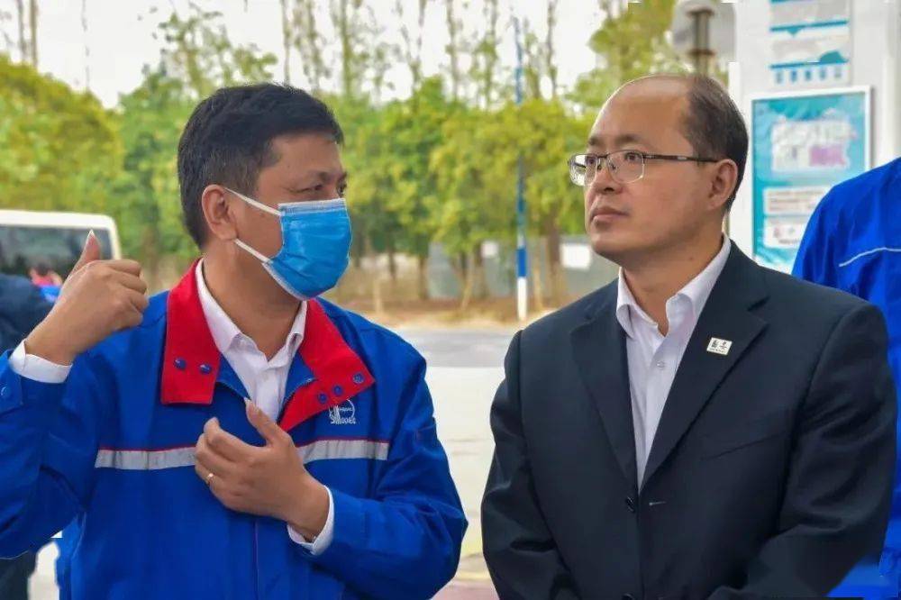 中国石化销售股份有限公司上海石油分公司原副总经理徐哲农被查