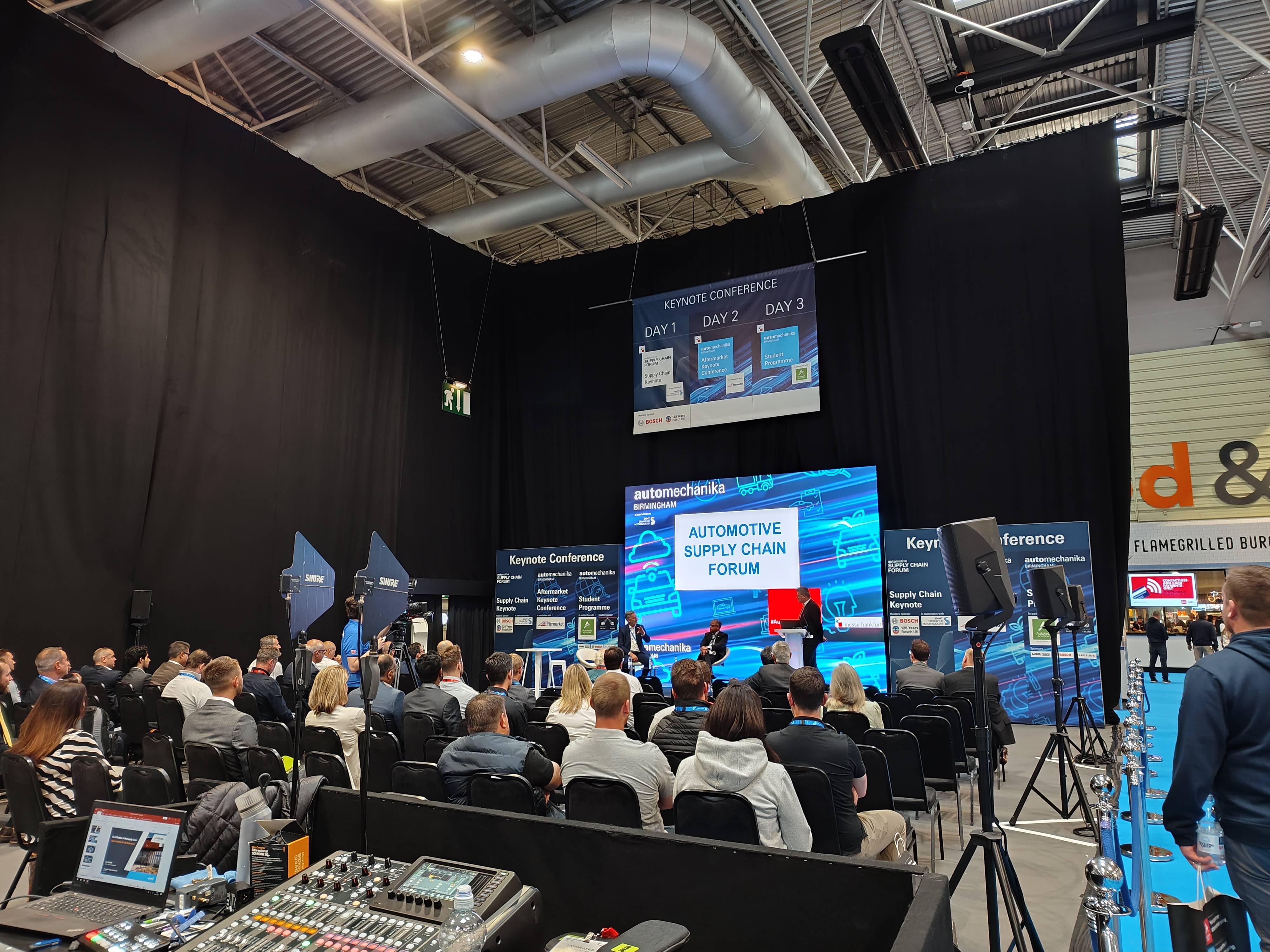 2025年线上展览行业：政策红利“加持”，智慧会展“加速器”_人保服务 ,人保服务