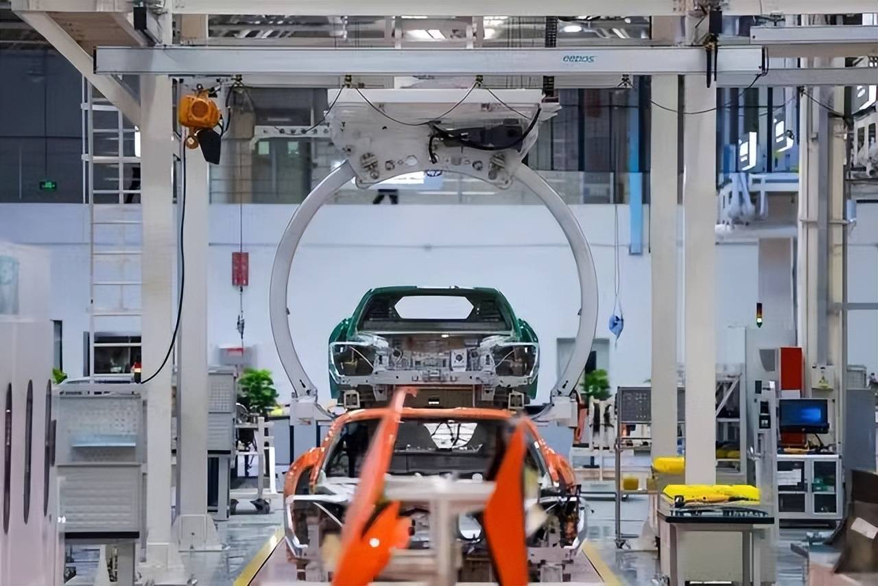 跳出战略趋同“陷阱” 保险业“反内卷”须多方协同发力