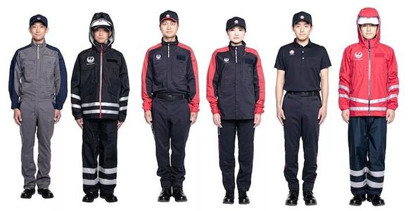 裤装+平底鞋成可选项 其实嘻哈脱口秀之前，空乘制服已悄悄“进化”