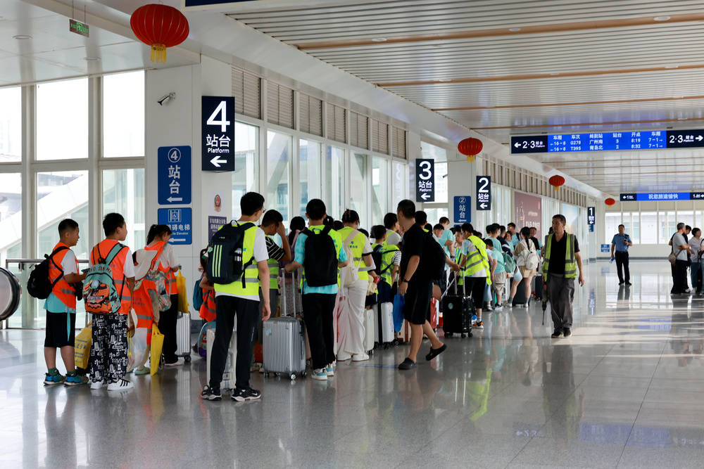 人保车险,拥有“如意行”驾乘险，出行更顺畅！_2025年鲜啤酒产业现状与未来发展趋势分析