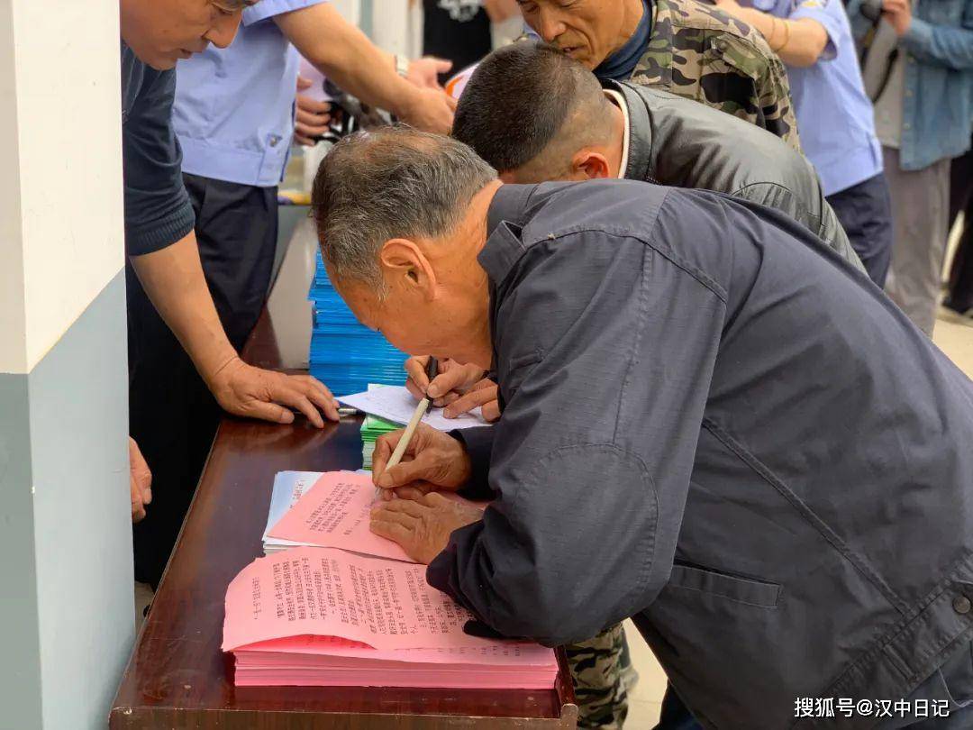 2025中国老年教育行业市场调查分析及未来发展趋势预测_人保财险政银保 ,人保有温度