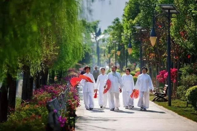 康养旅游行业现状与发展趋势分析_人保车险 品牌优势——快速了解燃油汽车车险,拥有“如意行”驾乘险,出行更顺畅!