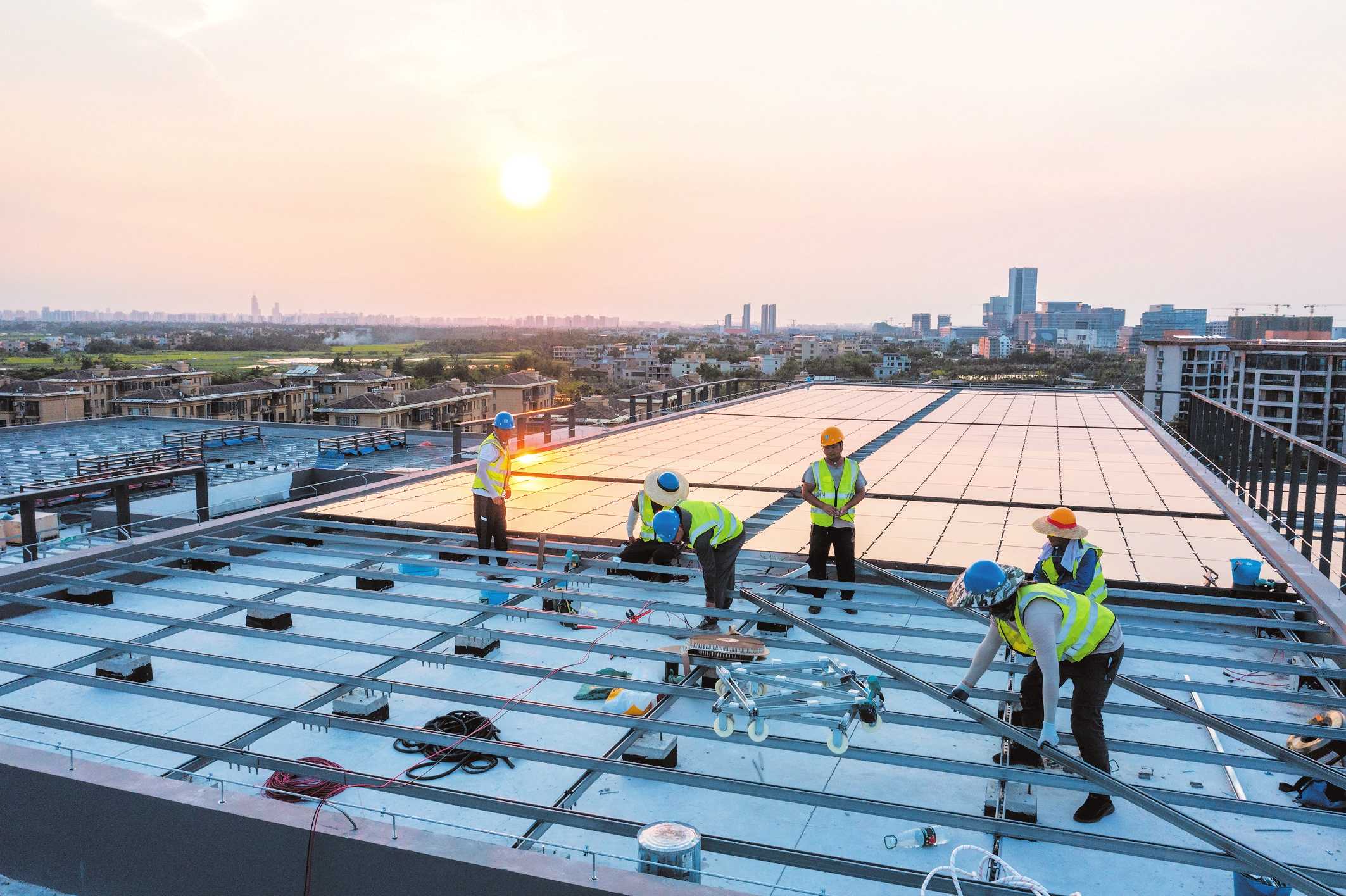 海南自贸港多个重点项目国庆假期加紧施工