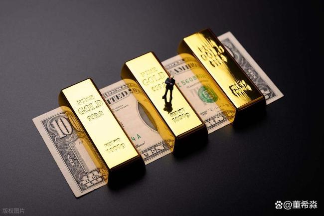 黄金暴涨年内第三轮积存金起购点上调铺开，中行、工行相继出手，门槛最高已达1000元
