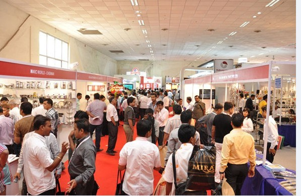 2025年食品礼品行业全景调研及发展趋势预测_人保车险 品牌优势——快速了解燃油汽车车险,人保有温度