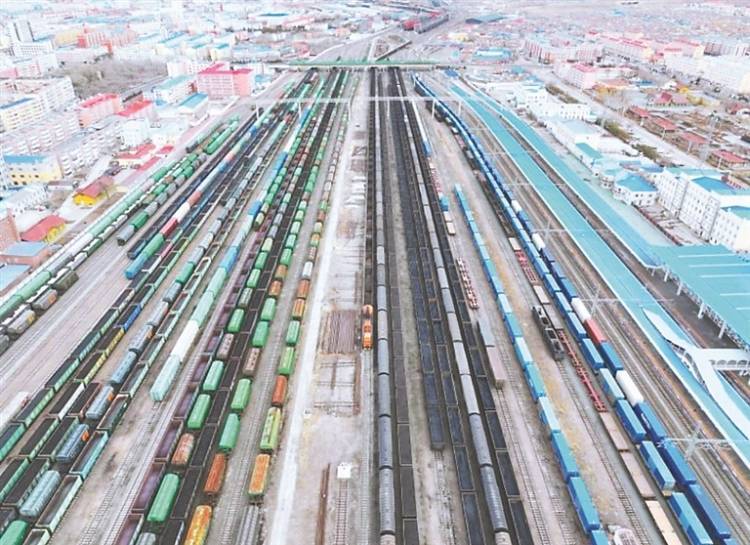 同江铁路口岸年内进口运量超510万吨 创同期历史新高
