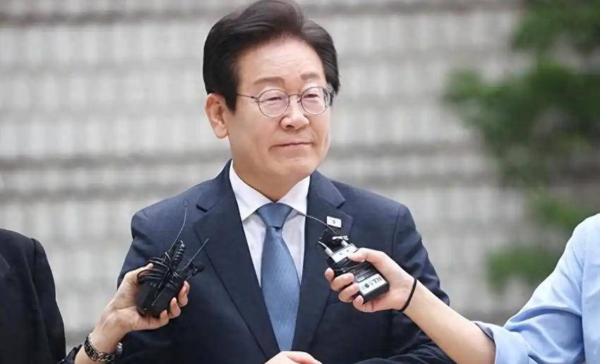 韩媒：特朗普今日访韩将会晤李在明 或主谈关税问题