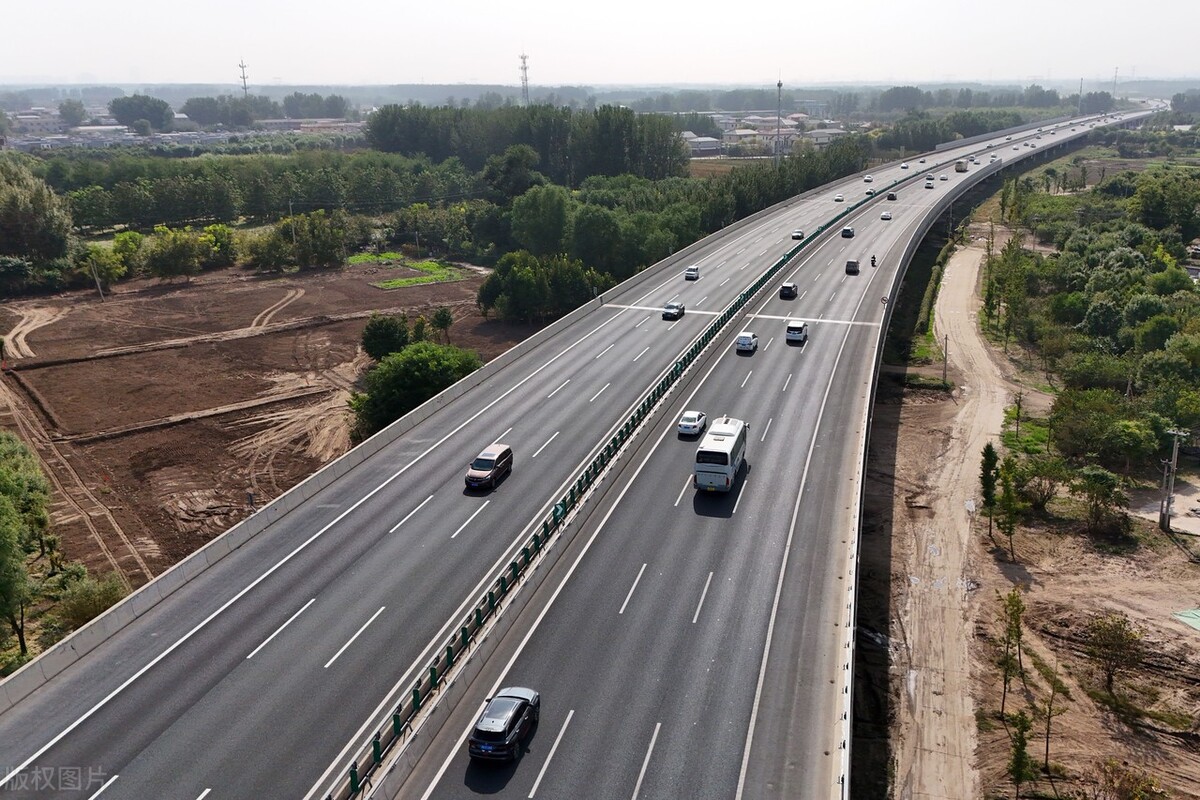 拥有“如意行”驾乘险,出行更顺畅!,人保有温度_2025年小语种培训行业市场深度调研及投资战略研究