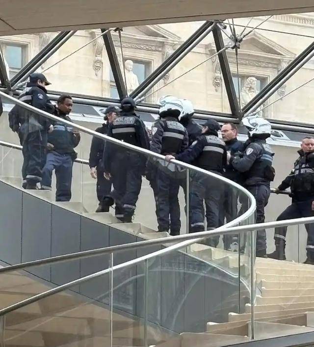 法国卢浮宫盗窃案再有五名涉案嫌犯被捕