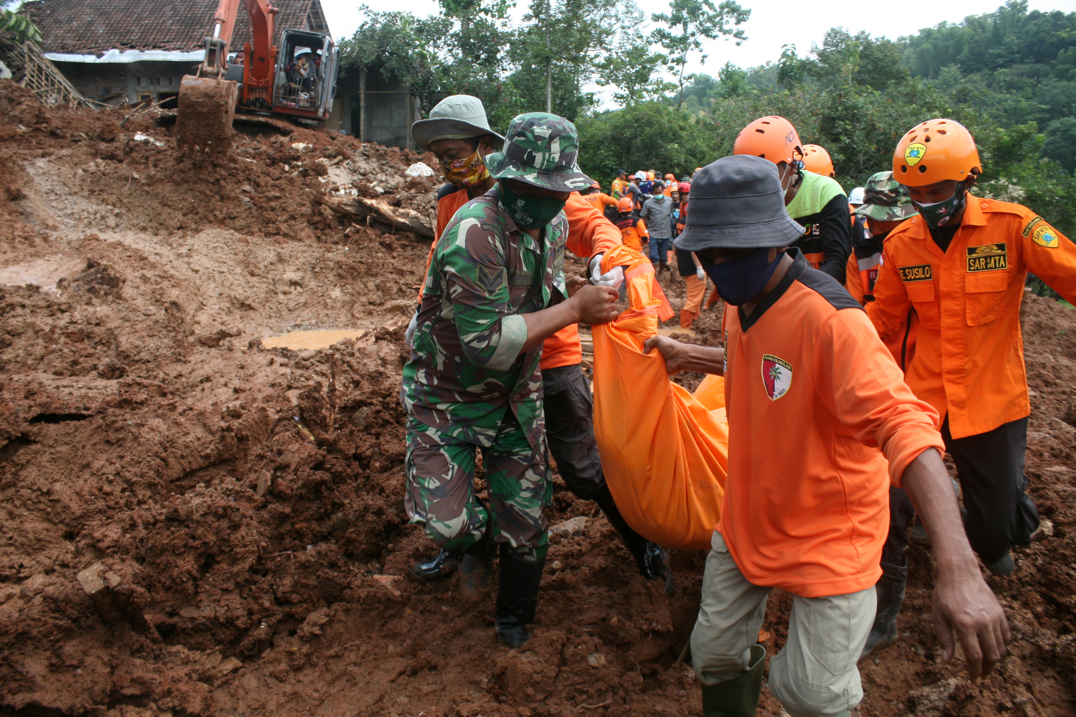 肯尼亚山体滑坡遇难人数升至26人