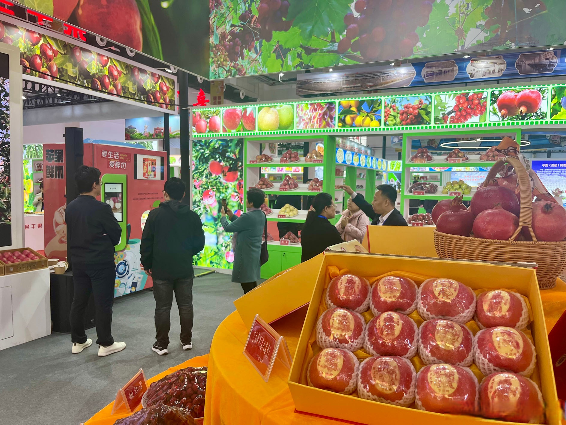 （第八届进博会）“洋土特产”抢滩进博会 越来越有“中国味”