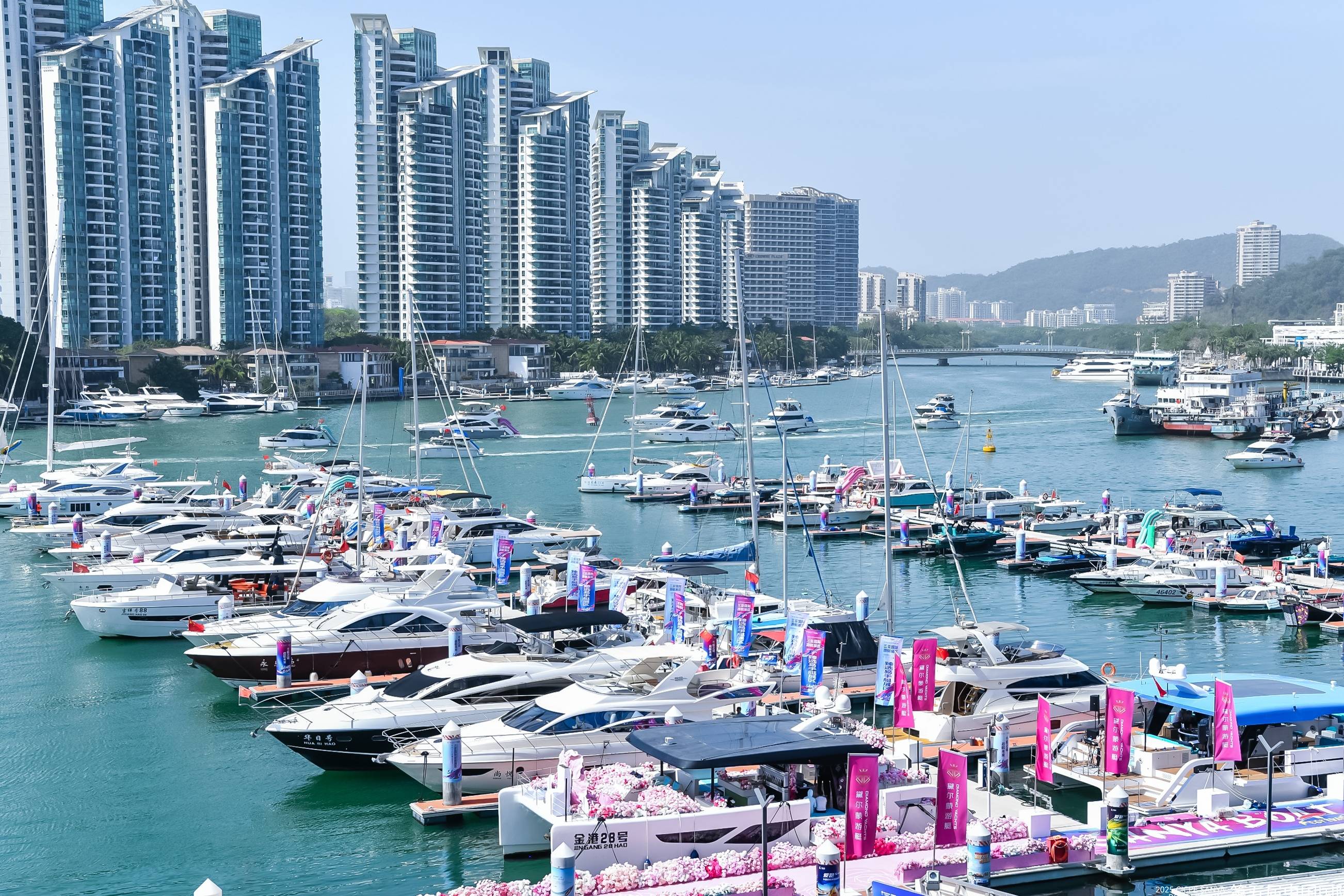 海南产经新观察:封关在即,如何打造现代化产业体系?