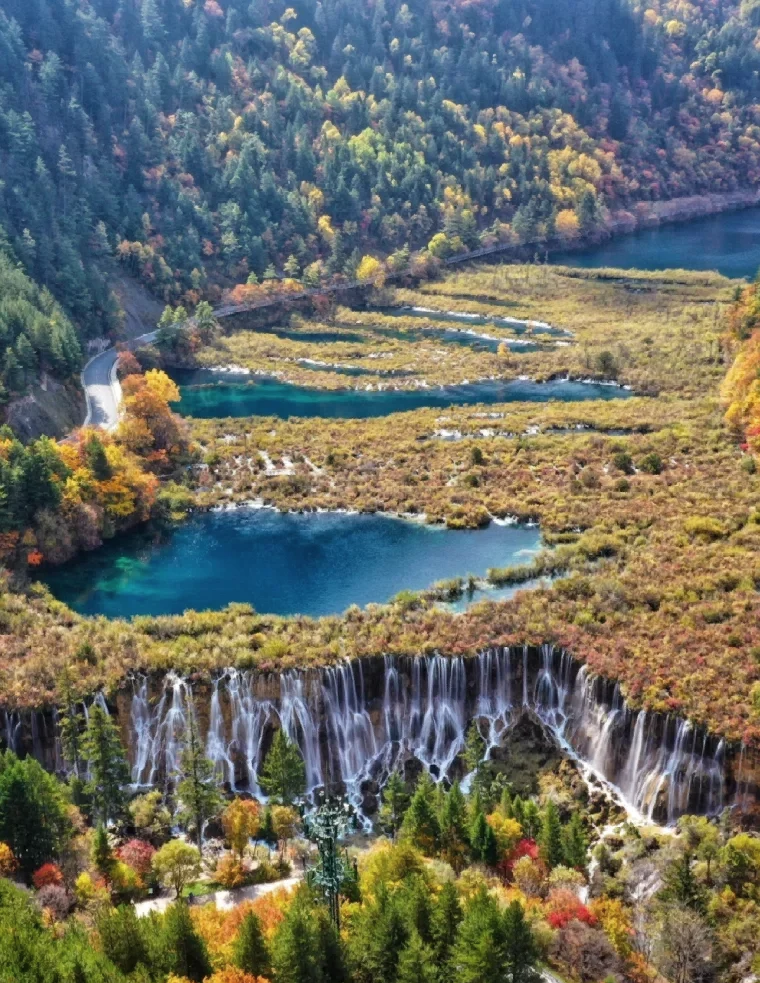 九寨沟景区年度游客突破700万人次