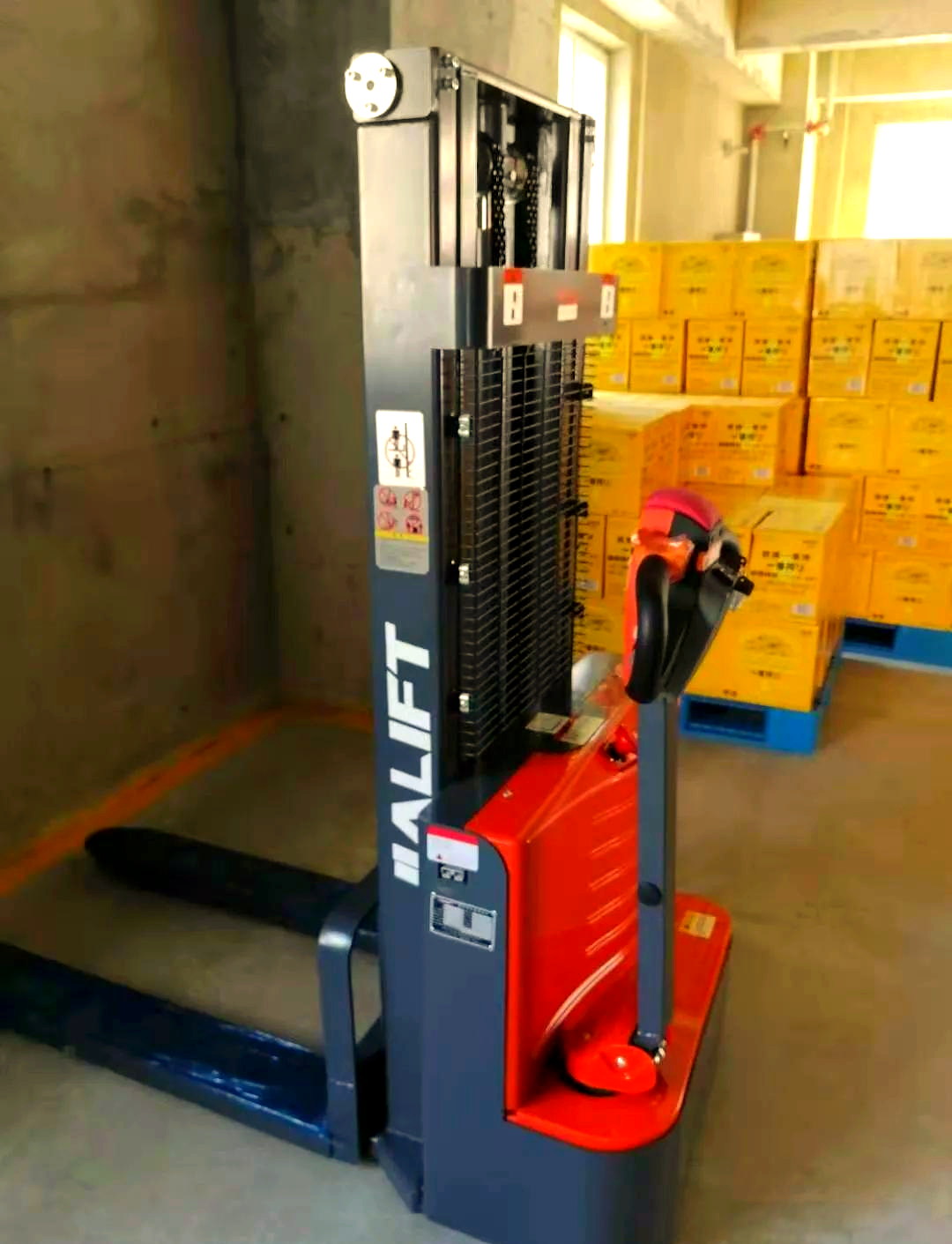 202中国电动乘驾式仓储叉车行业：正迎来重要的战略机遇期_人保财险 ,拥有“如意行”驾乘险，出行更顺畅！