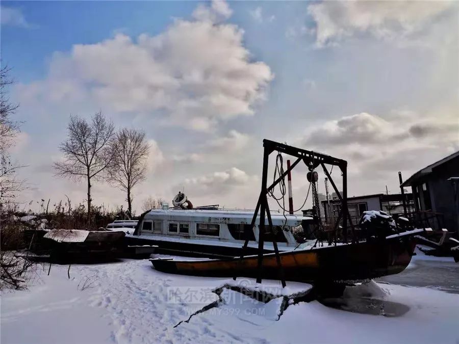 松花江干流同江段进入4个月封冻期