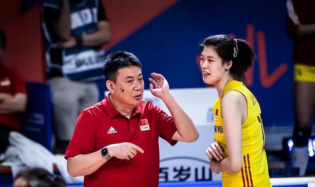 中国排球名宿郎平获国际奥委会教练员终身成就奖