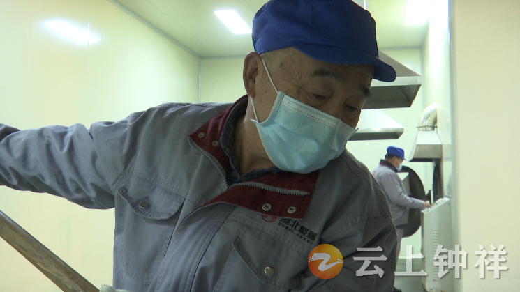 银行撒年终“醒户”红包 个人养老金竞争从“留心”到“留薪”