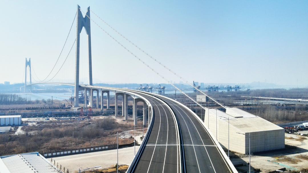 长江下游过江通道再增密 南京新生圩长江大桥通车