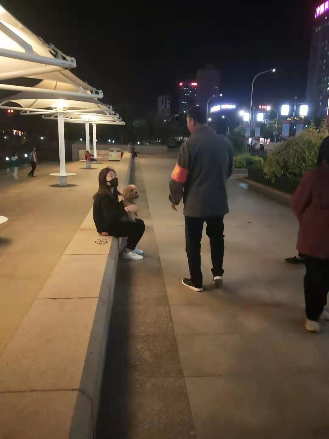 北京市公园条例修订草案二审 拟增加携犬入园规定