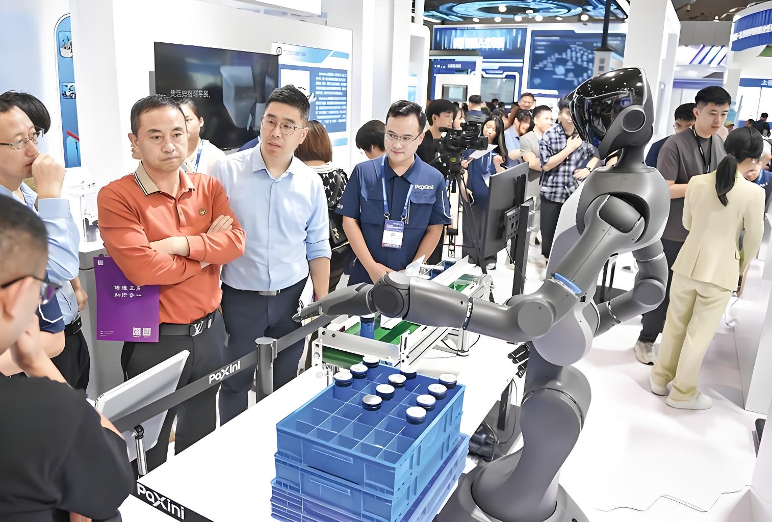 工信部：加强养老服务机器人等产品研发