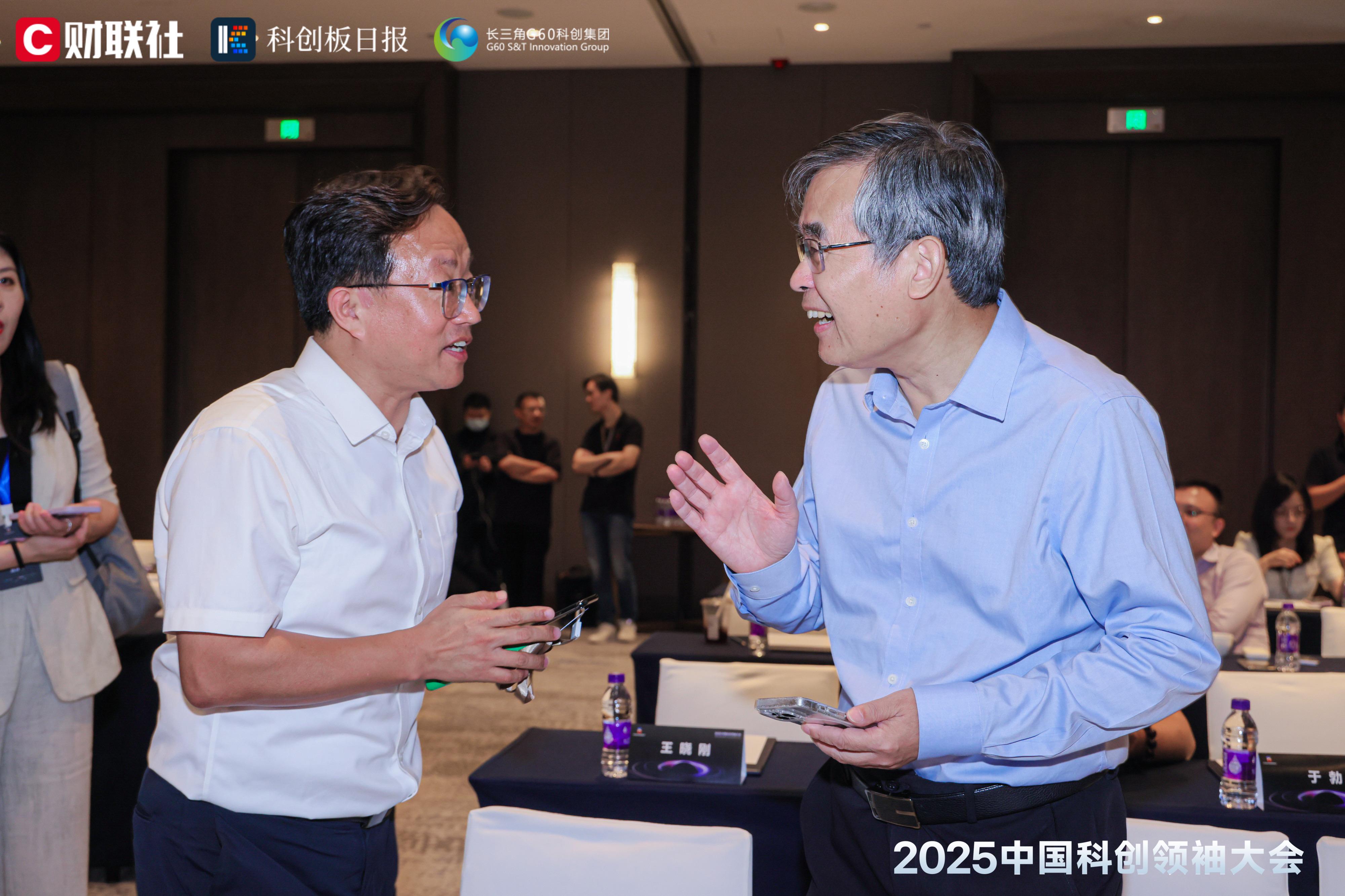 近百家企业携“黑科技”亮相雄安 上演“空天盛宴”