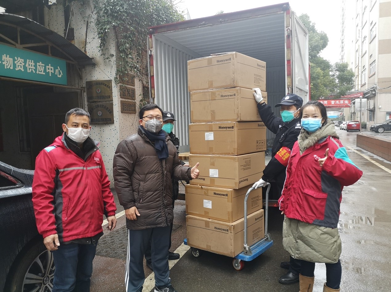 京东宣布追加超过3000万元物资，保障香港大埔火灾后民生所需